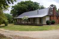 Others Colonial Inn Guest Rooms