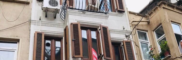 Others Akdemir House