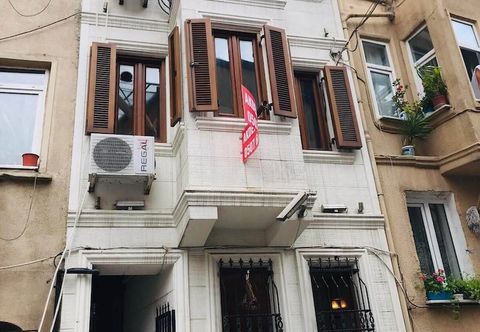 Others Akdemir House