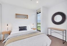 Others 6 Takapuna Contemporary 2BR with Carpark