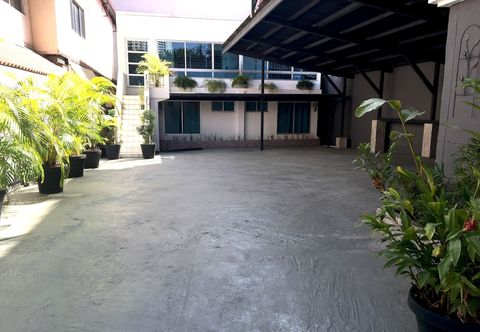 Others Serenade Lodging Rooms