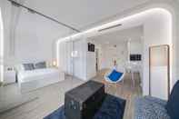 อื่นๆ Drapes Design Apartments III by An Island Apart