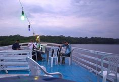 其他 3 Amazon Boto Lodge