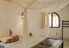 Others 3 Mana Earthly Paradise