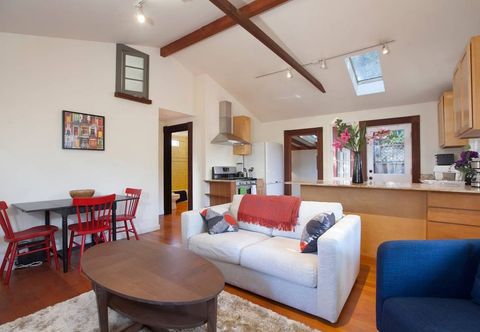 Others Curtis Cottage · Berkeley Cottage, comfy, stylish, good wifi