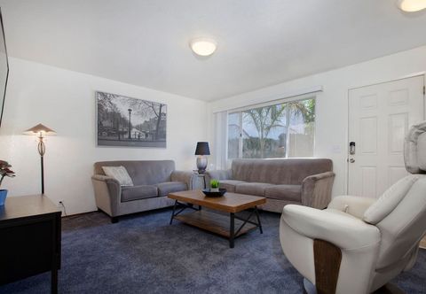 Others Convenient 2 bedroom, walk to Bart, 10 min to Berkeley