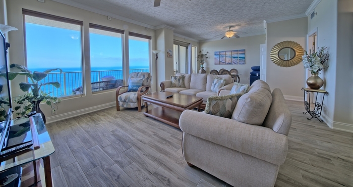 Others Marvelous Condo With Beachside Pool and Free Poolside Wifi - Unit 0902 by Redawning