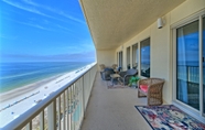 Others 4 Marvelous Condo With Beachside Pool and Free Poolside Wifi - Unit 0902 by Redawning