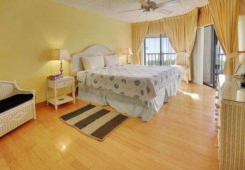 Others Land's End 303 Building 11 Beachfront With Private Balcony!