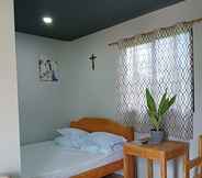 Others 5 HM&B Backpackers Inn