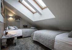 Others 3 Apart-Center Pod Orlem