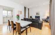 Lain-lain 3 Stylish 3 Bed 3 bath in Kens High St