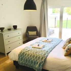 Primary image1Large Retro Chic Flat 100m2 in City Center - Parking,卢森堡公寓