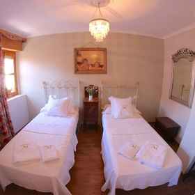 Room 1 Casa Rural Meliton, Paterna del Madera Hotels