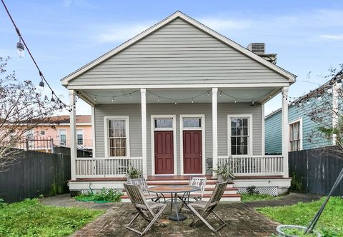 Others Hosteeva 2BR Steps to St. Charles Ave
