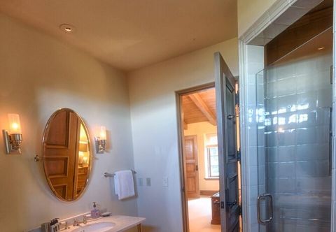 Others LX1 Chateau D' Renaitre Estate - Carmel-by-the-sea