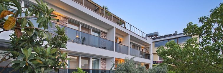 Others Elia Apartments Side