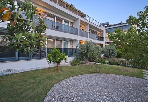 Others Elia Apartments Side