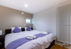 อื่นๆ 4 Cisco Moon