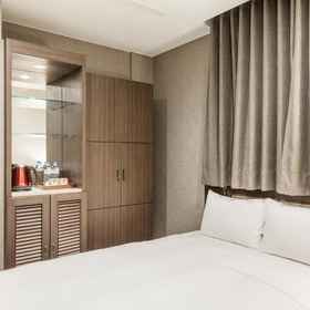 Room 1 Maple Hotel Second Branch, Sigang District Hotels