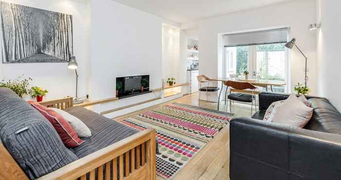 Lainnya Modern Holland Park apartment