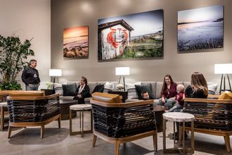 Lain-lain 4 7 Cedars Hotel & Casino