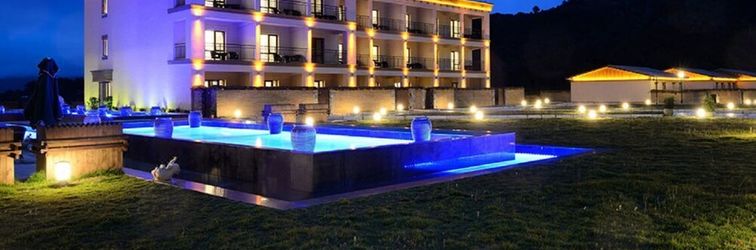 อื่นๆ High Mountain Resort - Deqin