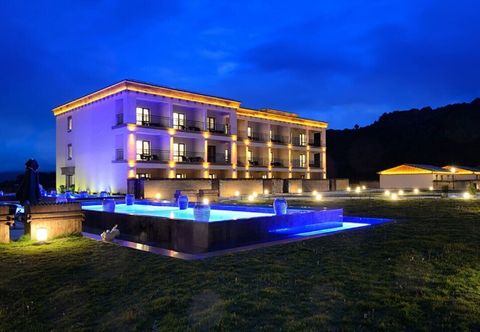 อื่นๆ High Mountain Resort - Deqin