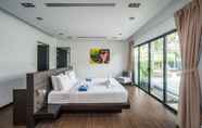 Others 2 Diamond VIP villas by Lofty