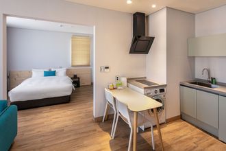 Lain-lain 4 LACOZi STAY Seoul