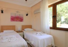 Lainnya 2 Villa AX07 by JoyLettings