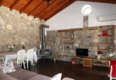 Others 6 Villa BLN1 by JoyLettings