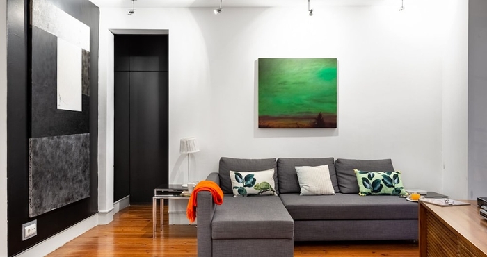 Others ALTIDO Bold & colourful 1-bed flat at the heart of Chiado, nearby Carmo Convent