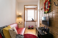 Others ALTIDO Chic 1-bed Apt moments to Luis de Camões Sq