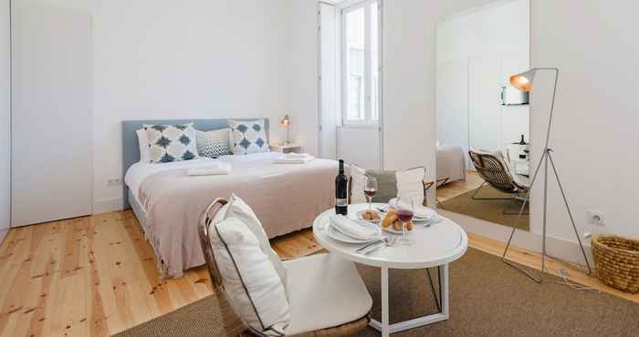 Others ALTIDO Chic studio w/city view in Santa Catarina, 10mins from São Bento Palace