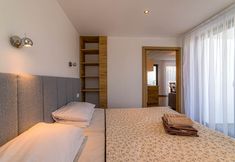 Others 7 Wicie Residence