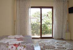 Others 4 Villa AX03 by JoyLettings