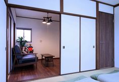 Others 7 Funhouse Kaori