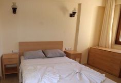 อื่นๆ 4 Villa AX12 by JoyLettings