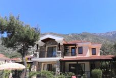 อื่นๆ Villa AX12 by JoyLettings