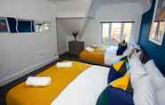 Others 3 The Manchester Pad - Sleeps 12