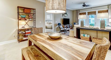 Others 2 Summerwoods Condo, Walkings Away to Atlantic Ocean by Redawning