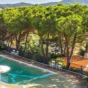 Primary image 1 โรงแรมวัลเลแวร์เด, โรงแรม & ที่พัก Procchio Beach