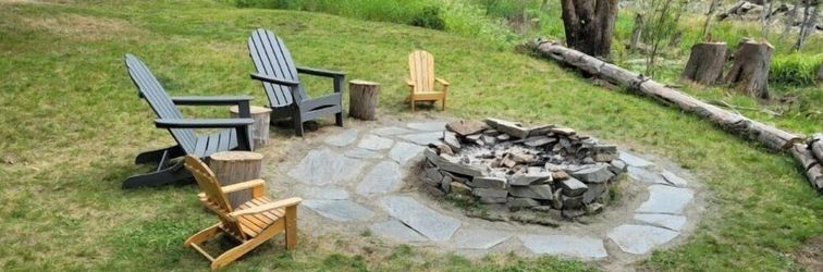 Others Cabin on the Creek