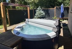 Others 3 Cabin on the Creek