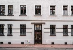 Others 4 Queen Studio - LoftAffair