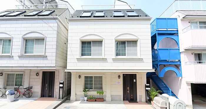 Others FC House Shinjuku