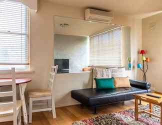 Khác 2 Charming 1 Bedroom Apartment in Vibrant South Yarra