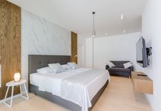 Others 6 Luxury Villa Luna with Swimming Pool