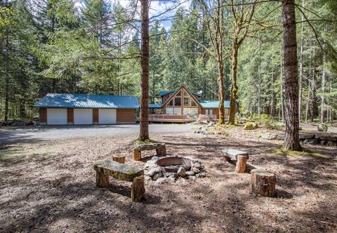 Others Elder Family Lodge